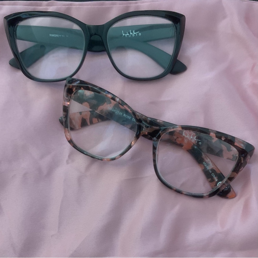 Nicole Miller Black and Tortoise Glasses Set